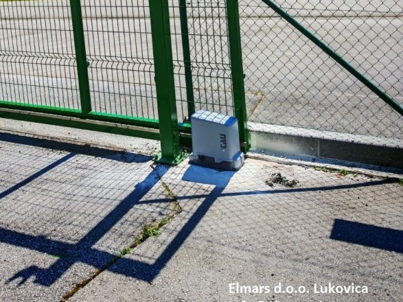 Pogon MASTER za drsna vrata do 1.800 kg